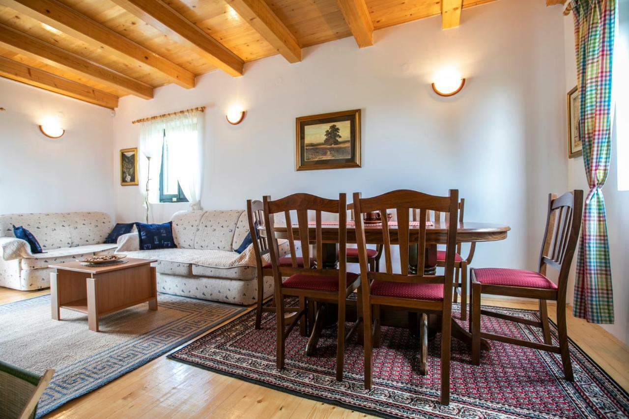 Guest House Holiday 자블야크 외부 사진